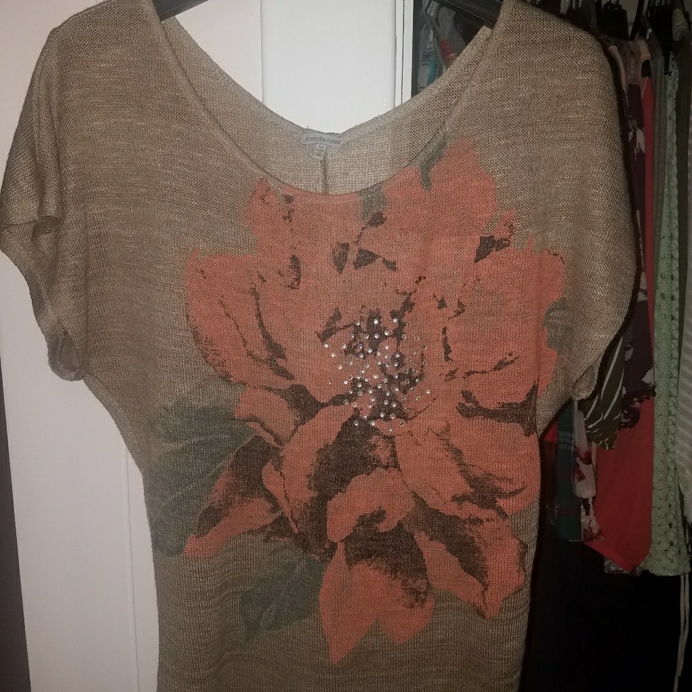 Scoop neck woven shirt